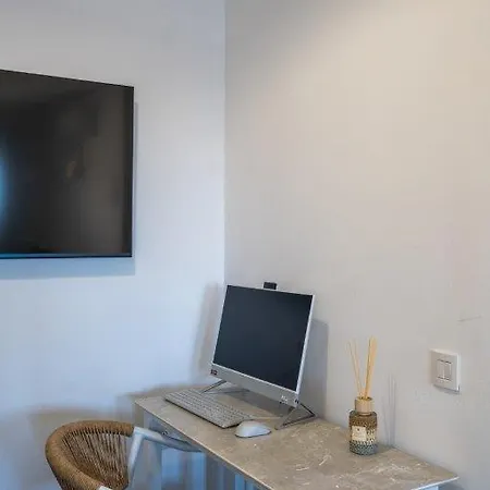 Irena Residences Hotell