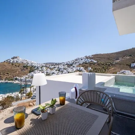 فندق Irena Residences 4*
